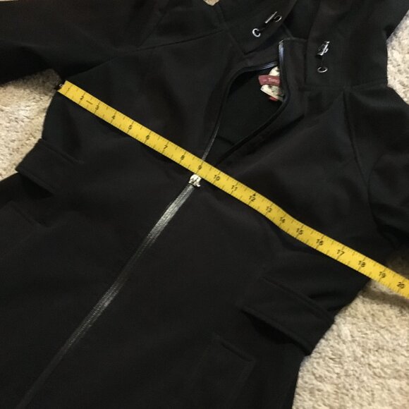 3Stones Vancouver Flattering Fitted Hooded Jacket - Picture 13 of 16